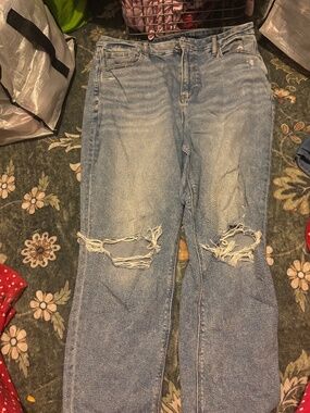 American Eagle Mom Jeans